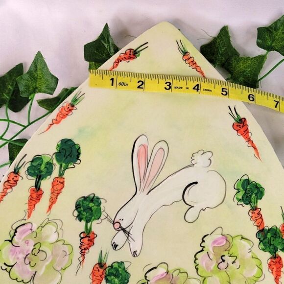 Handpainted. Easter Plate by T Rae. EUC - Picture 9 of 11